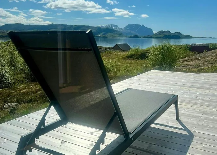 Family With Views Of Donnamannen Mountain Ferienhaus Donnes