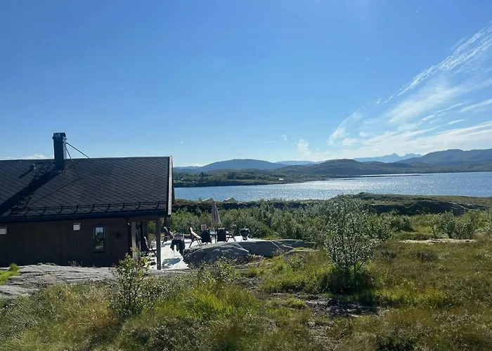 Family With Views Of Donnamannen Mountain Ferienhaus
